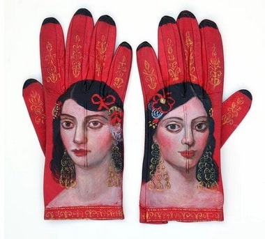 alexandra dillon gants rouges